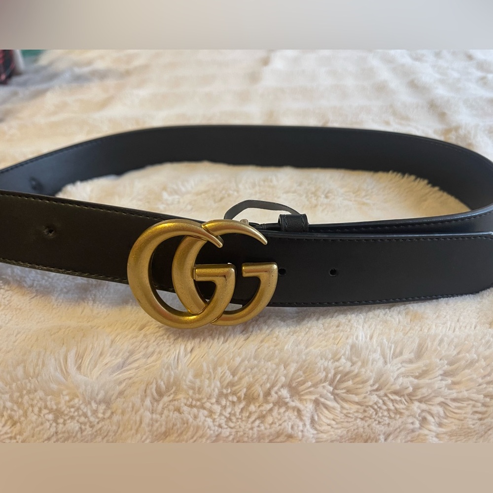 Black & Gold Gucci Belt